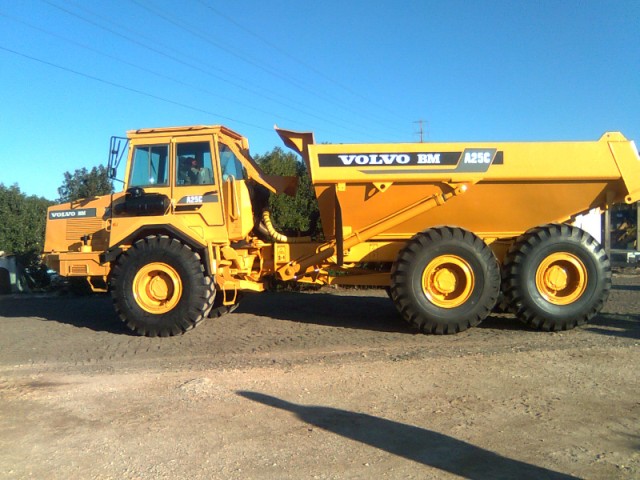 VOLVO A25C

