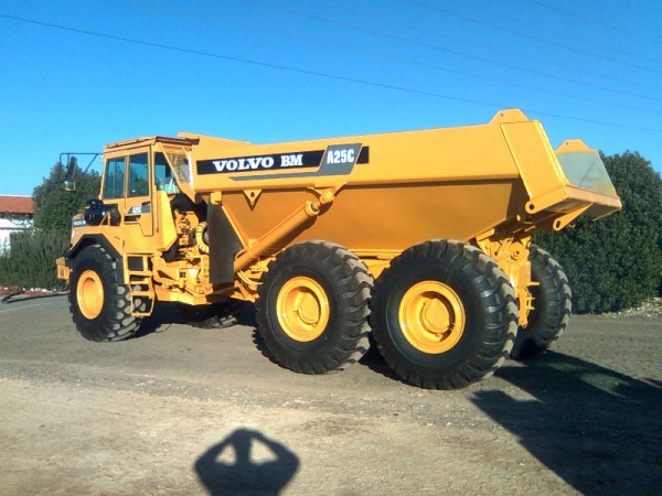 VOLVO A25C
